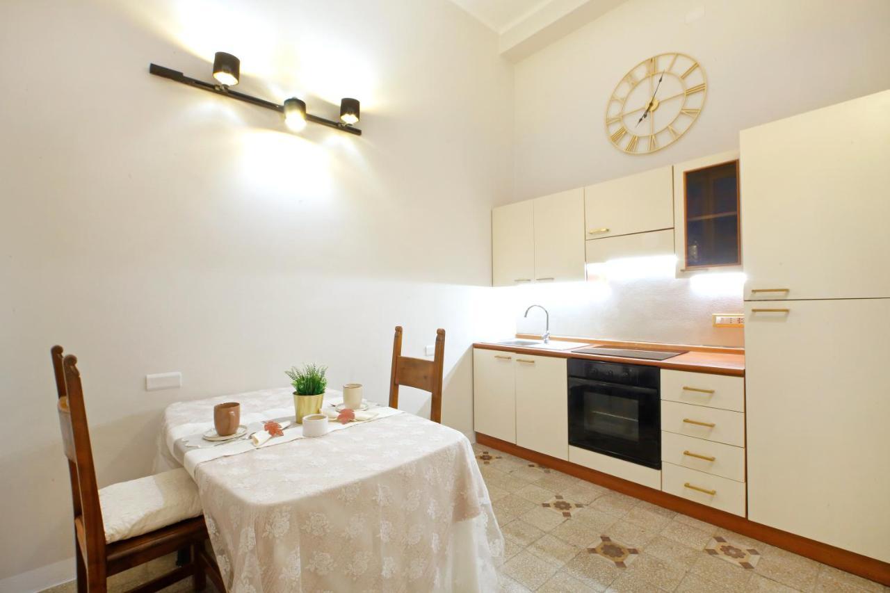 Breathe Liguria - Lucy: Historic Center Seaside Apartment La Spezia Exterior photo
